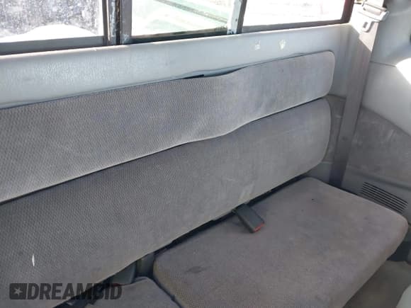 ✅ 2000 Dodge Dakota • VIN: 1B7GL22X5YS662653 • Lot: 41297493. Wystawiony na IAAI z przebiegiem 260 328 mil. Bezpłatny archiwum sprzedaży aukcyjnych z USA i szczegółowy raport historii pojazdu na DreamBid. Zdjęcie 8.