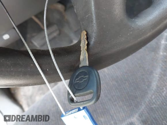 ✅ 2004 Chevrolet Silverado 2500HD LS • VIN: 1GCHC23284F256117 • Lot: 43453043. Wystawiony na IAAI z przebiegiem 327 650 mil. Bezpłatny archiwum sprzedaży aukcyjnych z USA i szczegółowy raport historii pojazdu na DreamBid. Zdjęcie 11.