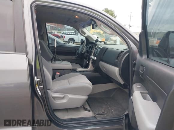 ✅ 2011 Toyota Tundra • VIN: 5TFRM5F18BX027627 • Lot: 42891954. Listed on IAAI with 180,932 mi. Free auction sales archive from the USA and detailed vehicle history report at DreamBid. Image 5.