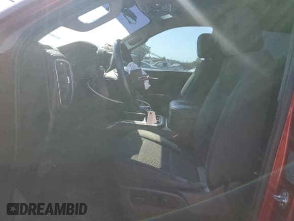 ✅ 2019 Chevrolet Silverado 1500 LT Trail Boss • VIN: 1GCPYFED8KZ132590 • Lot: 69626224. Wystawiony na Copart z przebiegiem 31 830 mil. Bezpłatny archiwum sprzedaży aukcyjnych z USA i szczegółowy raport historii pojazdu na DreamBid. Zdjęcie 7.