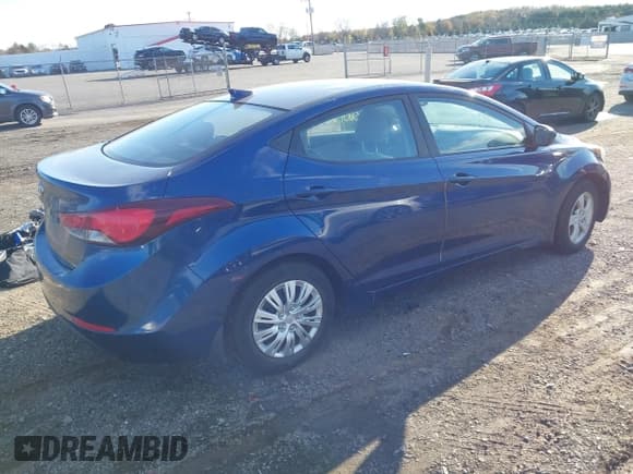 ✅ 2016 Hyundai Elantra SE • VIN: 5NPDH4AE7GH761388 • Lot: 43601368. Listed on IAAI with 230,739 mi. Free auction sales archive from the USA and detailed vehicle history report at DreamBid. Image 4.