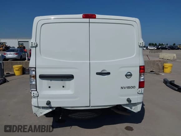 ✅ 2018 Nissan NV Cargo SV • VIN: 1N6BF0KM9JN802233 • Lot: 42355077. Listed on IAAI with 215,995 mi. Free auction sales archive from the USA and detailed vehicle history report at DreamBid. Image 17.