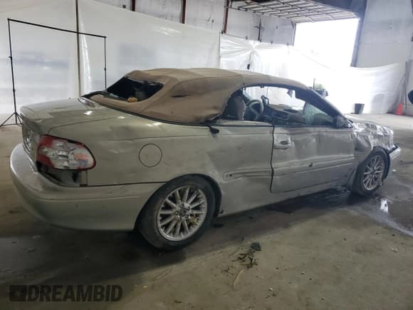 ✅ 2001 Volvo C70 • VIN: YV1NC56D91J023464 • Lot: 58118705. Wystawiony na Copart z przebiegiem 119 433 mil. Bezpłatny archiwum sprzedaży aukcyjnych z USA i szczegółowy raport historii pojazdu na DreamBid. Zdjęcie 3.
