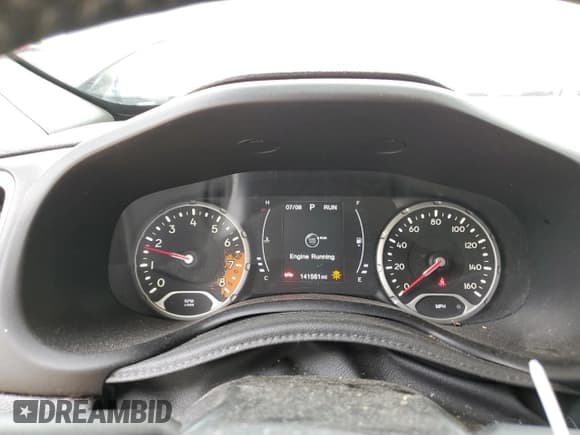 ✅ 2018 Jeep Renegade Latitude • VIN: ZACCJBBB3JPG85742 • Lot: 63432435. Wystawiony na Copart z przebiegiem 141 561 mil. Bezpłatny archiwum sprzedaży aukcyjnych z USA i szczegółowy raport historii pojazdu na DreamBid. Zdjęcie 9.