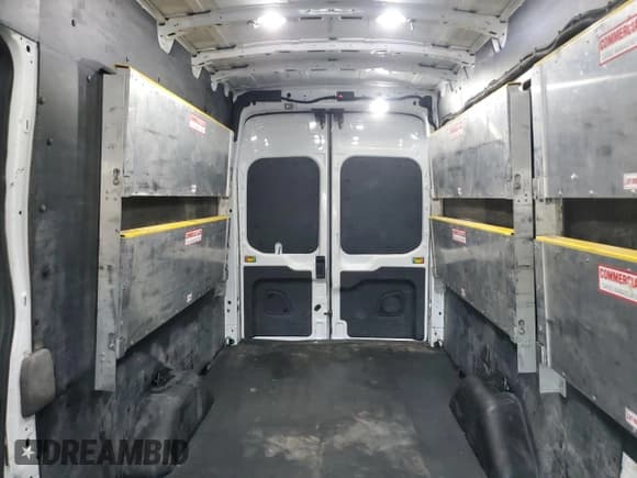 ✅ 2020 Ford Transit Cargo • VIN: 1FTBW3U88LKB34059 • Лот: 57055695. Опубликован ранее на Copart с пробегом 77 813 миль. Бесплатный доступ к архиву аукционных продаж из США и подробный отчёт об истории автомобиля на DreamBid. Изображение 10.