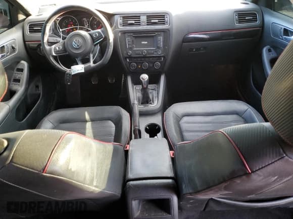 ✅ 2015 Volkswagen Jetta GLI SEL • VIN: 3VW5T7AJ8FM267306 • Lot: 78437704. Wystawiony na Copart z przebiegiem 145 241 mil. Bezpłatny archiwum sprzedaży aukcyjnych z USA i szczegółowy raport historii pojazdu na DreamBid. Zdjęcie 8.