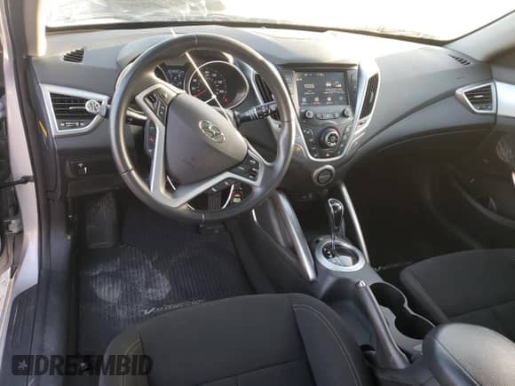 2017 Hyundai Veloster z VIN KMHTC6AD4HU315098, wystawiony jako Copart lot #48684603 z przebiegiem 20 355 mil mil oraz . Historia ofert i sprzedaży dostępna na DreamBid. Obrazek 8.