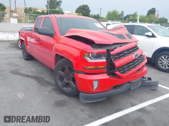 ✅ 2018 Chevrolet Silverado 1500 Custom • VIN: 1GCRCPEC4JZ284448 • Лот: 42583554. Опубликован ранее на IAAI с пробегом 107 461 миль. Бесплатный доступ к архиву аукционных продаж из США и подробный отчёт об истории автомобиля на DreamBid. Изображение 1.