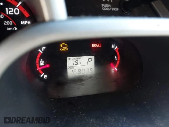 ✅ 2009 Toyota Matrix • VIN: 2T1KU40E19C067631 • Лот: 43173388. Опубликован ранее на IAAI с пробегом 169 035 миль. Бесплатный доступ к архиву аукционных продаж из США и подробный отчёт об истории автомобиля на DreamBid. Изображение 7.