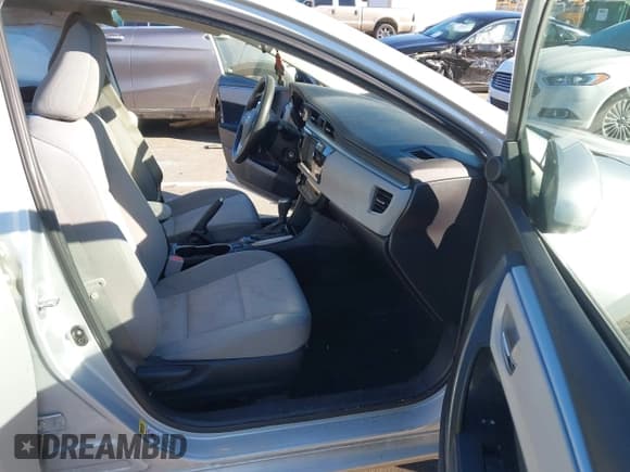 ✅ 2015 Toyota Corolla LE • VIN: 2T1BURHE7FC326944 • Lot: 43392623. Wystawiony na IAAI z przebiegiem 83 338 mil. Bezpłatny archiwum sprzedaży aukcyjnych z USA i szczegółowy raport historii pojazdu na DreamBid. Zdjęcie 5.