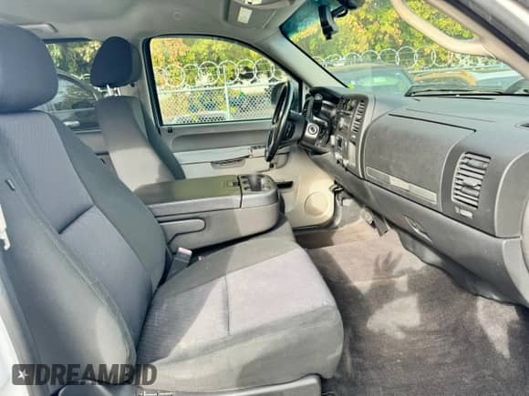 2013 Chevrolet Silverado 1500 LT z VIN 3GCPKSE71DG102953, wystawiony jako Copart lot #91532225 z przebiegiem 169 616 mil mil oraz Czysty tytuł • Clean title. Historia ofert i sprzedaży dostępna na DreamBid. Obrazek 5.