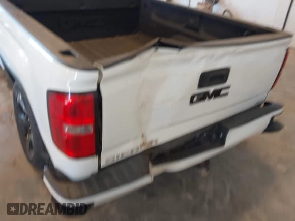 ✅ 2017 GMC Sierra 1500 SLE • VIN: 1GTV2MEC8HZ197016 • Lot: 43378057. Listed on IAAI with 99,942 mi. Free auction sales archive from the USA and detailed vehicle history report at DreamBid. Image 6.