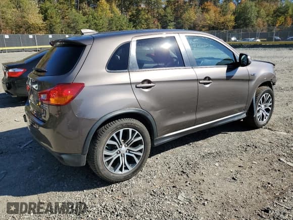 ✅ 2017 Mitsubishi Outlander ES • VIN: JA4AP3AU1HZ009276 • Лот: 89640015. Опубликован ранее на Copart с пробегом 83 527 миль. Бесплатный доступ к архиву аукционных продаж из США и подробный отчёт об истории автомобиля на DreamBid. Изображение 3.