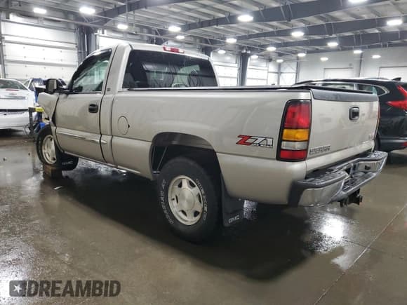 ✅ 2004 GMC Sierra 1500 SLE • VIN: 1GTEK14TX4Z170345 • Лот: 48973375. Опубликован ранее на Copart с пробегом 62 180 миль. Бесплатный доступ к архиву аукционных продаж из США и подробный отчёт об истории автомобиля на DreamBid. Изображение 2.