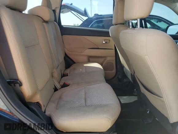 2017 Mitsubishi Outlander SE с VIN JA4AD3A38HZ000817, выставлен на аукционе Copart как лот 66009845 с пробегом 105 401 миль миль и Списание • Salvage title. История ставок и продаж доступна на DreamBid. Изображение 11.