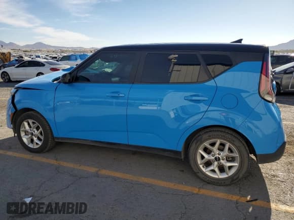 ✅ 2023 Kia Soul LX • VIN: KNDJ23AU2P7203653 • Лот: 72100145. Опубликован ранее на Copart с пробегом 24 109 миль. Бесплатный доступ к архиву аукционных продаж из США и подробный отчёт об истории автомобиля на DreamBid. Изображение 2.