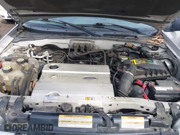 ✅ 2005 Ford Escape Hybrid • VIN: 1FMCU95H75KD90560 • Lot: 42048840. Wystawiony na IAAI z przebiegiem 137 223 mil. Bezpłatny archiwum sprzedaży aukcyjnych z USA i szczegółowy raport historii pojazdu na DreamBid. Zdjęcie 10.