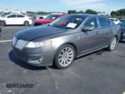 ✅ 2011 Lincoln MKS • VIN: 1LNHL9DR2BG608986 • Lot: 43673628. Wystawiony na IAAI z przebiegiem Nie podano. Bezpłatny archiwum sprzedaży aukcyjnych z USA i szczegółowy raport historii pojazdu na DreamBid. Zdjęcie 17.