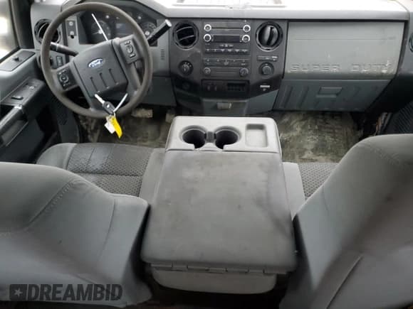 ✅ 2013 Ford F-250 XL • VIN: 1FT7X2BT1DEB50429 • Lot: 42927945. Wystawiony na Copart z przebiegiem 270 290 mil. Bezpłatny archiwum sprzedaży aukcyjnych z USA i szczegółowy raport historii pojazdu na DreamBid. Zdjęcie 8.