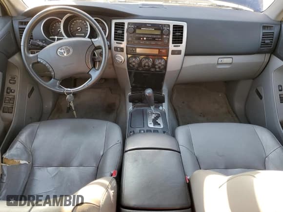 ✅ 2007 Toyota 4Runner Limited • VIN: JTEBU17R570107686 • Лот: 82705095. Опубликован ранее на Copart с пробегом 317 764 миль. Бесплатный доступ к архиву аукционных продаж из США и подробный отчёт об истории автомобиля на DreamBid. Изображение 8.