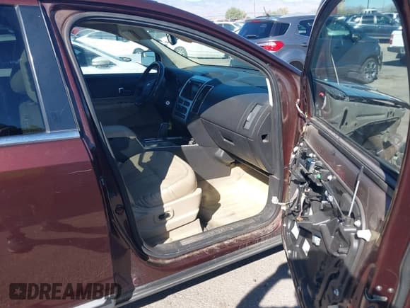 ✅ 2010 Ford Edge Limited • VIN: 2FMDK3KC1ABA57002 • Lot: 43348004. Wystawiony na IAAI z przebiegiem 223 454 mil. Bezpłatny archiwum sprzedaży aukcyjnych z USA i szczegółowy raport historii pojazdu na DreamBid. Zdjęcie 5.