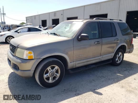 ✅ 2002 Ford Explorer XLT • VIN: 1FMZU63K02UD60484 • Lot: 57125655. Wystawiony na Copart z przebiegiem 288 869 mil. Bezpłatny archiwum sprzedaży aukcyjnych z USA i szczegółowy raport historii pojazdu na DreamBid. Zdjęcie 1.