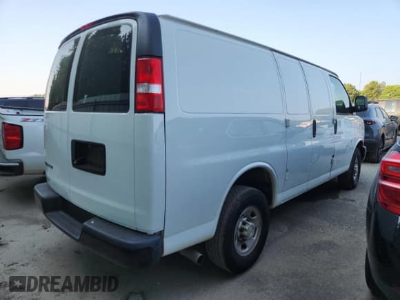 ✅ 2022 Chevrolet Express Cargo • VIN: 1GCWGAFP6N1181980 • Lot: 84340485. Listed on Copart with 72,178 mi. Free auction sales archive from the USA and detailed vehicle history report at DreamBid. Image 3.