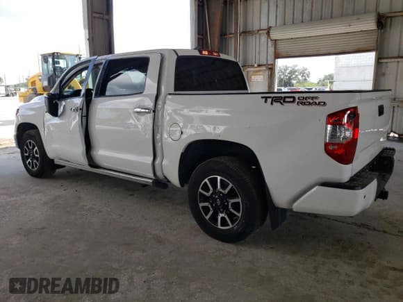 ✅ 2021 Toyota Tundra Platinum • VIN: 5TFGY5F10MX285557 • Lot: 74017804. Wystawiony na Copart z przebiegiem 40 632 mil. Bezpłatny archiwum sprzedaży aukcyjnych z USA i szczegółowy raport historii pojazdu na DreamBid. Zdjęcie 2.