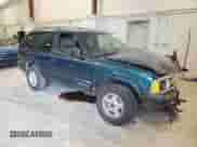 1996 Chevrolet Blazer z VIN 1GNCT18W0TK221519, wystawiony jako Copart lot #61718135 z przebiegiem 129 589 mil mil oraz Czysty tytuł • Clean title. Historia ofert i sprzedaży dostępna na DreamBid. Obrazek 4.