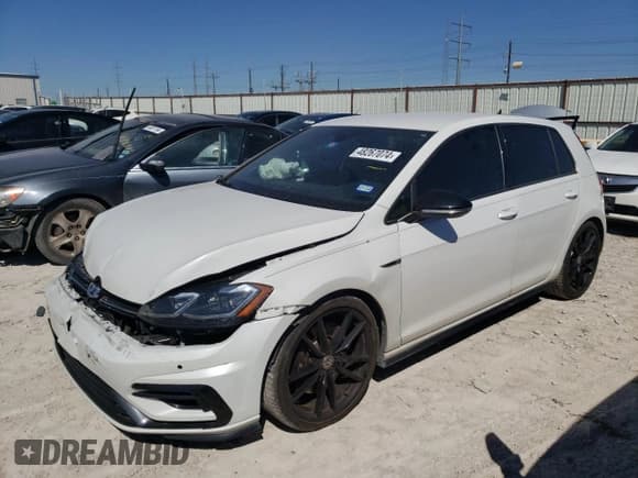 ✅ 2019 Volkswagen Golf R • VIN: WVWWA7AU3KW159967 • Lot: 48267074. Wystawiony na Copart z przebiegiem 52 406 mil. Bezpłatny archiwum sprzedaży aukcyjnych z USA i szczegółowy raport historii pojazdu na DreamBid. Zdjęcie 1.