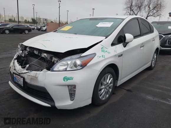 ✅ 2014 Toyota Prius • VIN: JTDKN3DP3E3057821 • Lot: 41880152. Listed on IAAI with 84,000 mi. Free auction sales archive from the USA and detailed vehicle history report at DreamBid. Image 18.