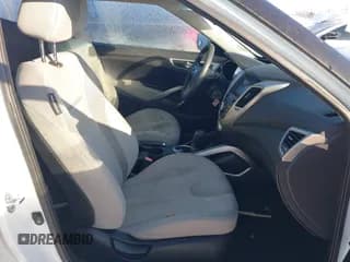 ✅ 2012 Hyundai Veloster w/Gray Int • VIN: KMHTC6ADXCU042144 • Lot: 41306542. Wystawiony na IAAI z przebiegiem 179 113 mil. Bezpłatny archiwum sprzedaży aukcyjnych z USA i szczegółowy raport historii pojazdu na DreamBid. Zdjęcie 5.