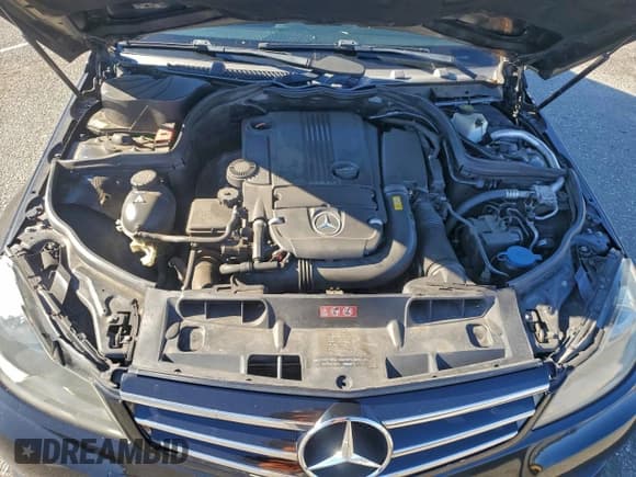 ✅ 2014 Mercedes-Benz C 250 Sport • VIN: WDDGF4HB4ER316679 • Lot: 94081305. Wystawiony na Copart z przebiegiem 119 522 mil. Bezpłatny archiwum sprzedaży aukcyjnych z USA i szczegółowy raport historii pojazdu na DreamBid. Zdjęcie 11.