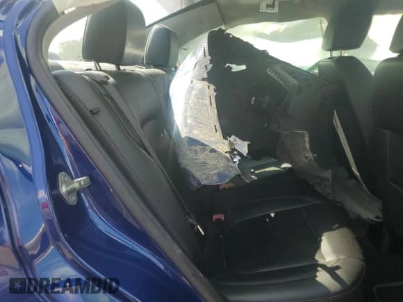 2012 Chevrolet Sonic LTZ z VIN 1G1JE5SB4C4213587, wystawiony jako Copart lot #63077975 z przebiegiem Nie podano mil oraz Szkoda całkowita • Salvage title. Historia ofert i sprzedaży dostępna na DreamBid. Obrazek 10.