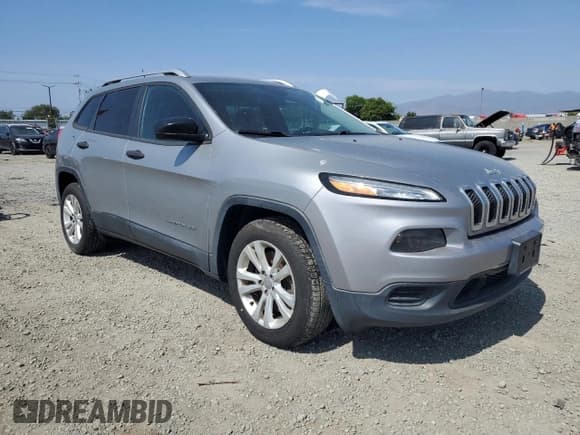✅ 2015 Jeep Cherokee Sport • VIN: 1C4PJLAB7FW700052 • Lot: 60687745. Wystawiony na Copart z przebiegiem 86 559 mil. Bezpłatny archiwum sprzedaży aukcyjnych z USA i szczegółowy raport historii pojazdu na DreamBid. Zdjęcie 4.