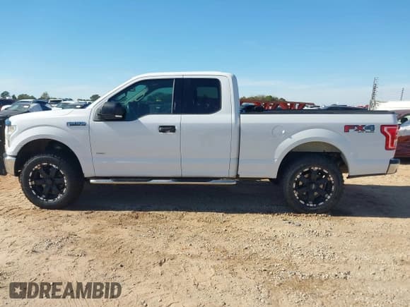 ✅ 2015 Ford F-150 XLT • VIN: 1FTEX1EP1FFC19746 • Лот: 43512467. Опубликован ранее на IAAI с пробегом 219 290 миль. Бесплатный доступ к архиву аукционных продаж из США и подробный отчёт об истории автомобиля на DreamBid. Изображение 14.