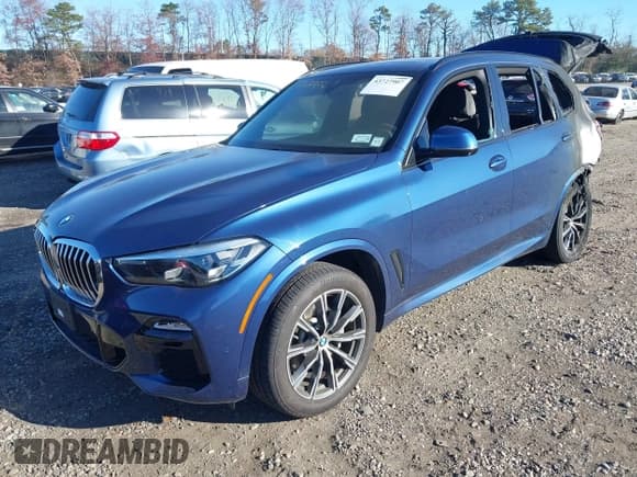✅ 2020 BMW X5 xDrive40i • VIN: 5UXCR6C05L9B40242 • Lot: 43727907. Wystawiony na IAAI z przebiegiem 34 929 mil. Bezpłatny archiwum sprzedaży aukcyjnych z USA i szczegółowy raport historii pojazdu na DreamBid. Zdjęcie 2.
