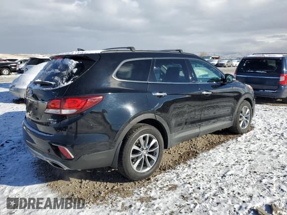 ✅ 2017 Hyundai Santa Fe SE • VIN: KM8SNDHF6HU186959 • Лот: 68939202. Опубликован ранее на Copart с пробегом 96 214 миль. Бесплатный доступ к архиву аукционных продаж из США и подробный отчёт об истории автомобиля на DreamBid. Изображение 3.