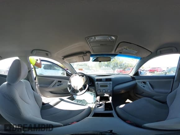 ✅ 2010 Toyota Camry • VIN: 4T1BF3EK9AU054969 • Лот: 43348875. Опубликован ранее на IAAI с пробегом 117 081 миль. Бесплатный доступ к архиву аукционных продаж из США и подробный отчёт об истории автомобиля на DreamBid. Изображение 18.