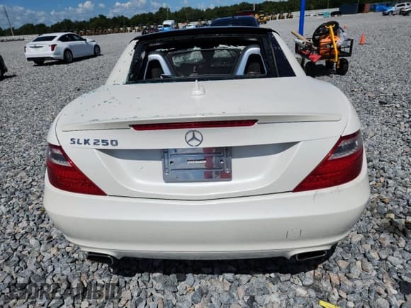 ✅ 2014 Mercedes-Benz SLK 250 • VIN: WDDPK4HAXEF080141 • Lot: 60425165. Wystawiony na Copart z przebiegiem Nie podano. Bezpłatny archiwum sprzedaży aukcyjnych z USA i szczegółowy raport historii pojazdu na DreamBid. Zdjęcie 6.
