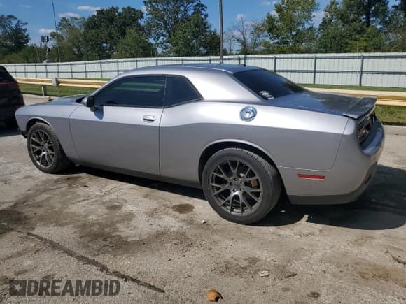 ✅ 2016 Dodge Challenger SXT Plus • VIN: 2C3CDZAG9GH129172 • Лот: 84386005. Опубликован ранее на Copart с пробегом 183 596 миль. Бесплатный доступ к архиву аукционных продаж из США и подробный отчёт об истории автомобиля на DreamBid. Изображение 2.