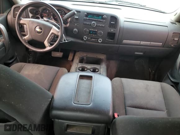 ✅ 2011 Chevrolet Silverado 1500 LT • VIN: 1GCRKSE31BZ283524 • Lot: 68479694. Listed on Copart with 122,843 mi. Free auction sales archive from the USA and detailed vehicle history report at DreamBid. Image 8.