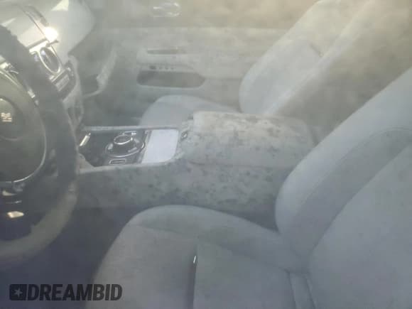 ✅ 2018 Rolls-Royce Dawn • VIN: SCA666D5XJU107625 • Lot: 74533214. Wystawiony na Copart z przebiegiem Nie podano. Bezpłatny archiwum sprzedaży aukcyjnych z USA i szczegółowy raport historii pojazdu na DreamBid. Zdjęcie 8.