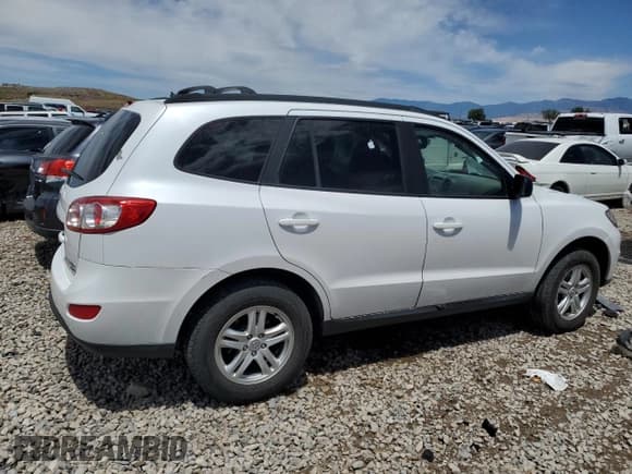 ✅ 2011 Hyundai Santa Fe GLS • VIN: 5XYZGDAG9BG019780 • Lot: 61862875. Listed on Copart with 182,897 mi. Free auction sales archive from the USA and detailed vehicle history report at DreamBid. Image 3.