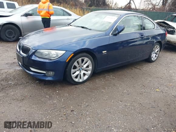 ✅ 2011 BMW 3 Series 328i xDrive • VIN: WBAKF5C51BE655802 • Лот: 43843071. Опубликован ранее на IAAI с пробегом 107 230 миль. Бесплатный доступ к архиву аукционных продаж из США и подробный отчёт об истории автомобиля на DreamBid. Изображение 2.