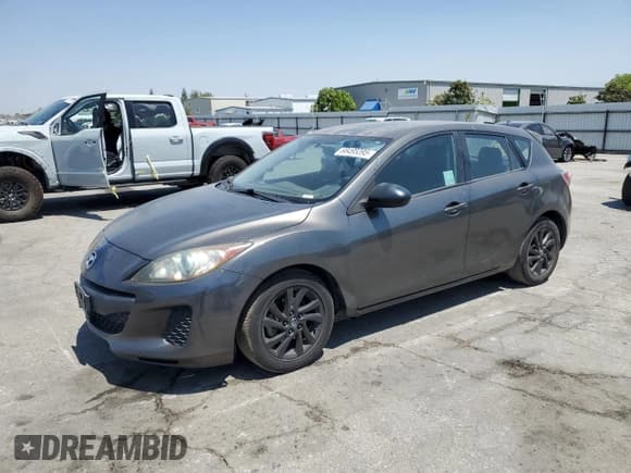 ✅ 2013 Mazda 3 i Touring • VIN: JM1BL1LP3D1767999 • Лот: 68495395. Опубликован ранее на Copart с пробегом 150 305 миль. Бесплатный доступ к архиву аукционных продаж из США и подробный отчёт об истории автомобиля на DreamBid. Изображение 1.