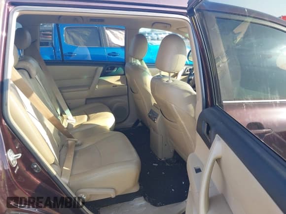 ✅ 2012 Toyota Highlander • VIN: 5TDZA3EH7CS019568 • Лот: 42847672. Опубликован ранее на IAAI с пробегом 176 466 миль. Бесплатный доступ к архиву аукционных продаж из США и подробный отчёт об истории автомобиля на DreamBid. Изображение 8.