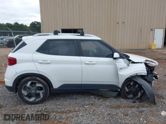 ✅ 2023 Hyundai Venue Limited • VIN: KMHRC8A33PU252068 • Лот: 43338569. Опубликован ранее на IAAI с пробегом 58 406 миль. Бесплатный доступ к архиву аукционных продаж из США и подробный отчёт об истории автомобиля на DreamBid. Изображение 14.