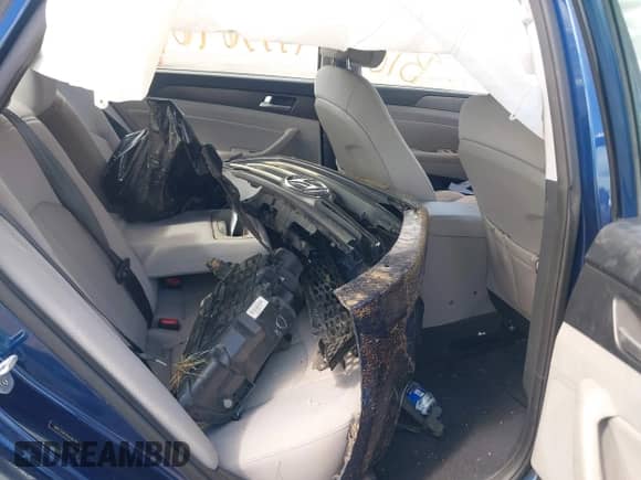 2016 Hyundai Sonata Sport with VIN 5NPE34AF8GH260361, listed as a IAAI auction lot 43336466 with 113,179 mi miles and . Bid and sale history available at DreamBid. Image 8.