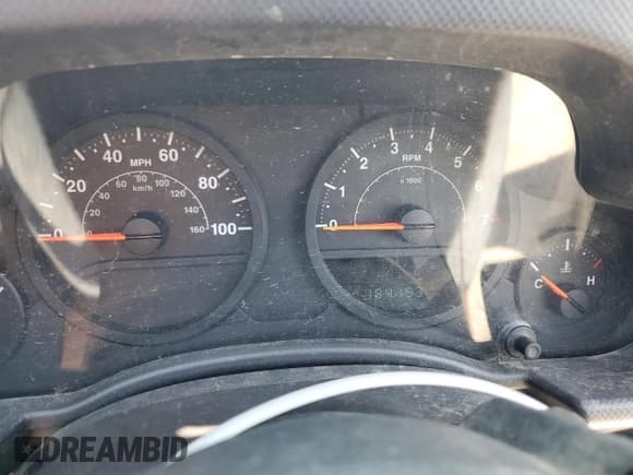 ✅ 2008 Jeep Wrangler X • VIN: 1J4FZ24188L607332 • Lot: 54507785. Wystawiony na Copart z przebiegiem 184 153 mil. Bezpłatny archiwum sprzedaży aukcyjnych z USA i szczegółowy raport historii pojazdu na DreamBid. Zdjęcie 9.